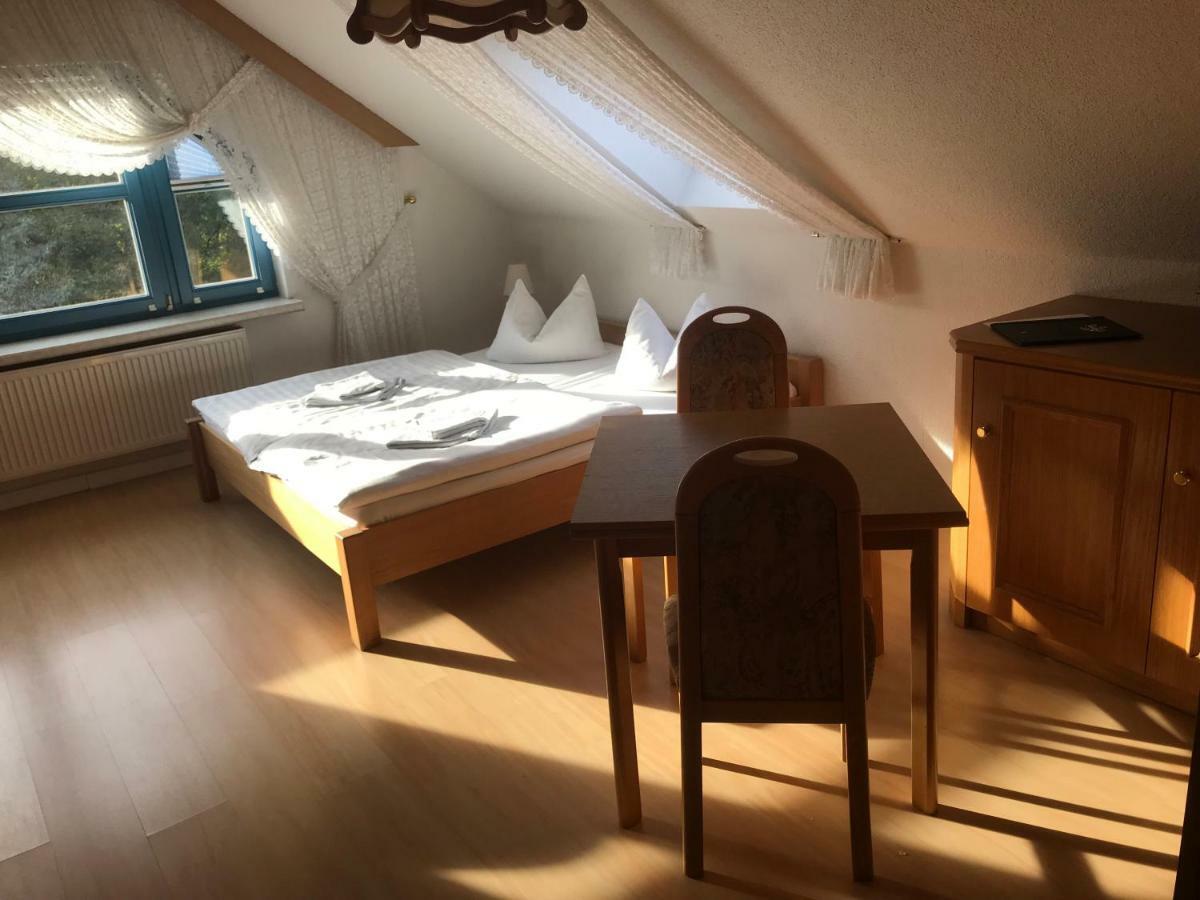 Landpension Germania Neuhausen  Ngoại thất bức ảnh